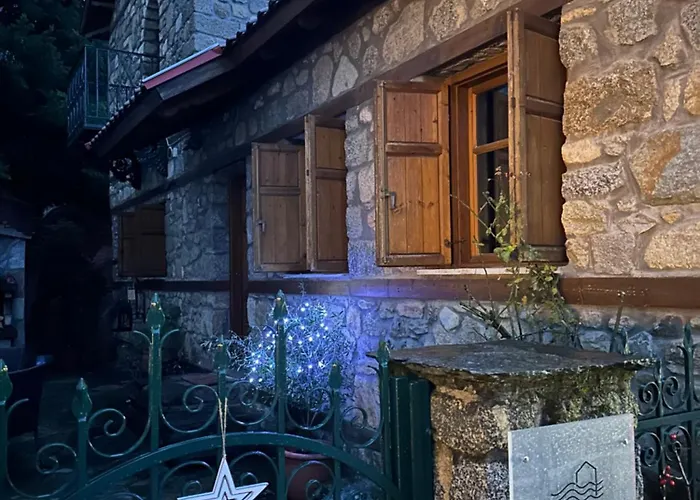 Urban River House