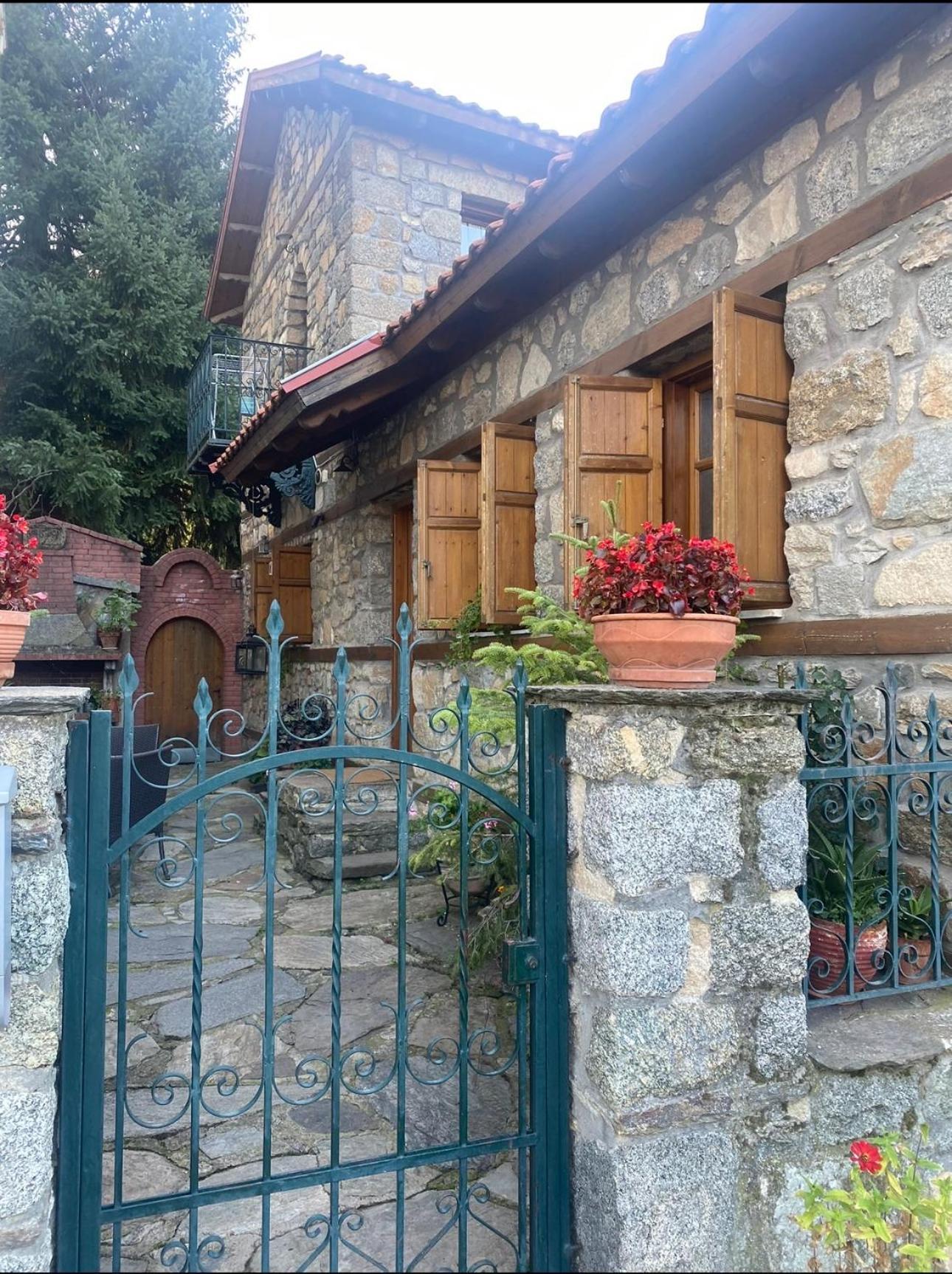Villa Urban River House